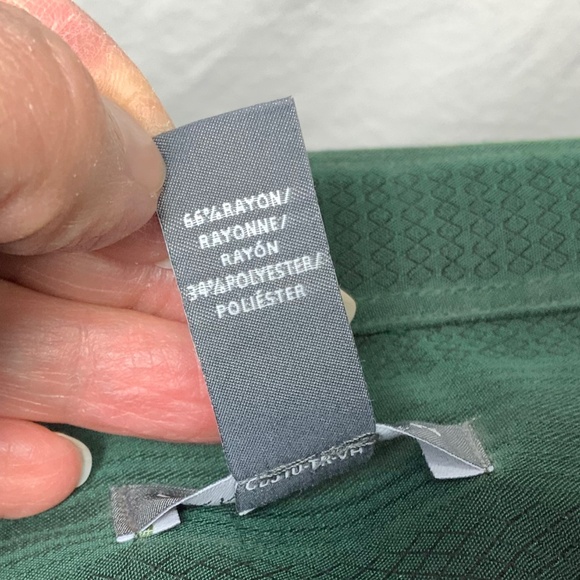 NWT - Van Heusen Classic Fit Short Sleeve Shirt - 2X Large - Picture 8 of 8